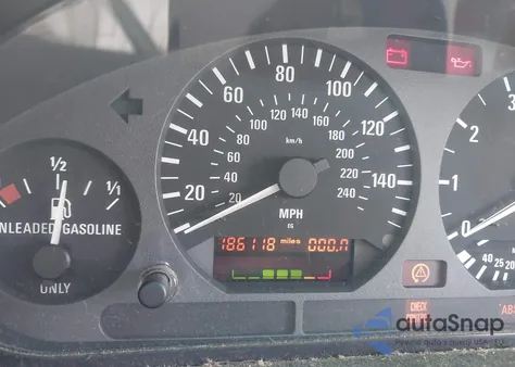 1998 BMW 328 I из США, поврежденный, VIN WBACD3321WAV24404